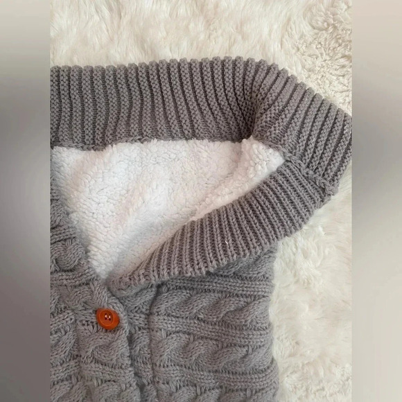 Baby Sherpa cable knit Sleeping bag/ Swaddle blanket NWOT - Picture 4 of 9